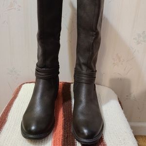 White Mountain tall, brown zip boots, dark brown, size 9 1/2